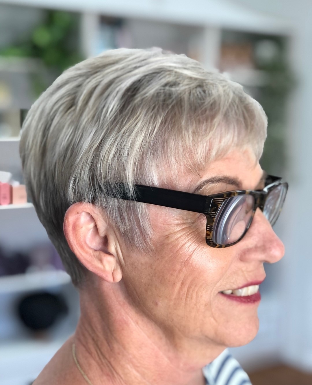 Sleek Silver Pixie Cut with Subtle Texture