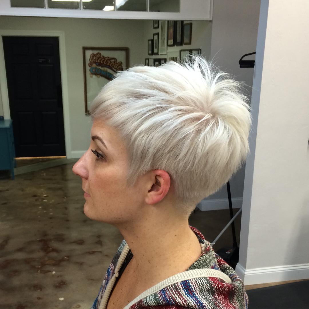 textured platinum pixie cut with volume
