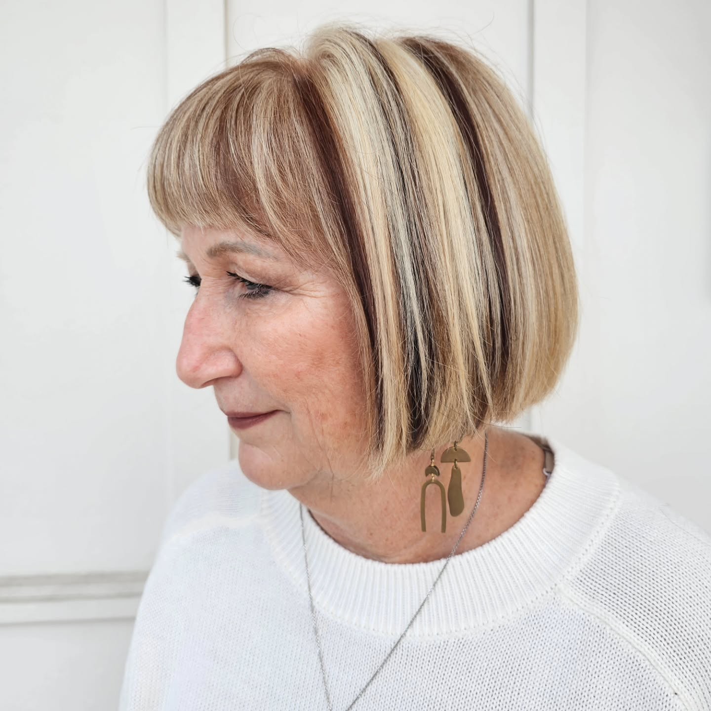 Chic Calico Bob with Bold Highlights