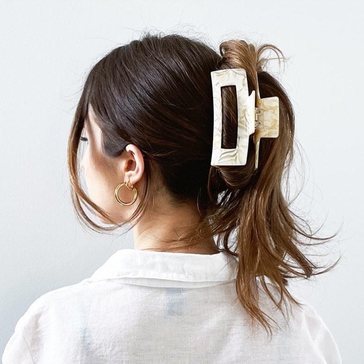 Chic Textured Ponytail with Claw Clip