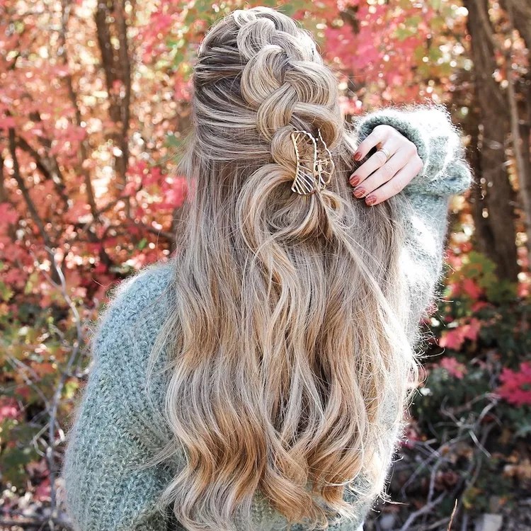 Stylish Half-Up Claw Clip with Braided Detail