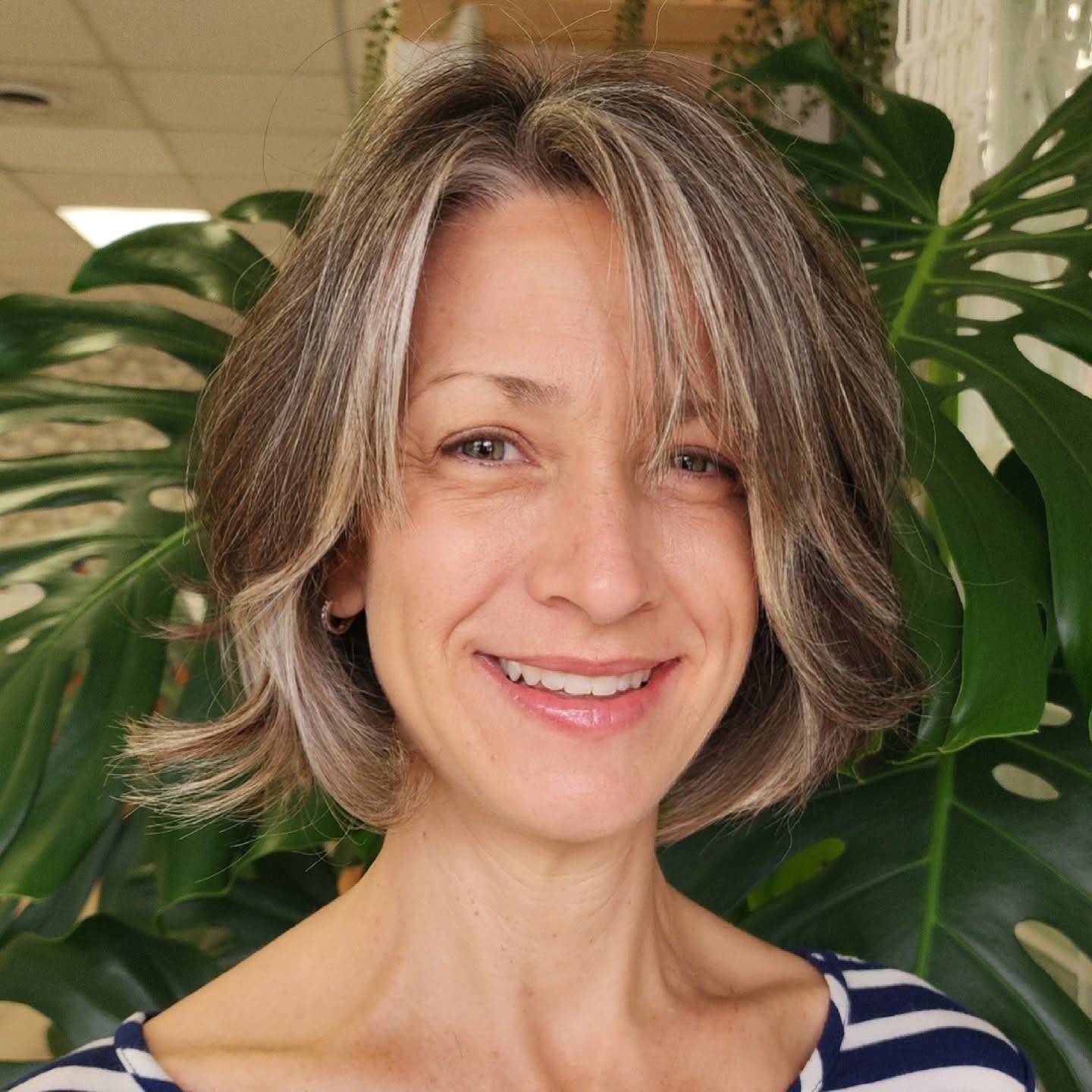 Chic Textured Bob with Subtle Silver Highlights