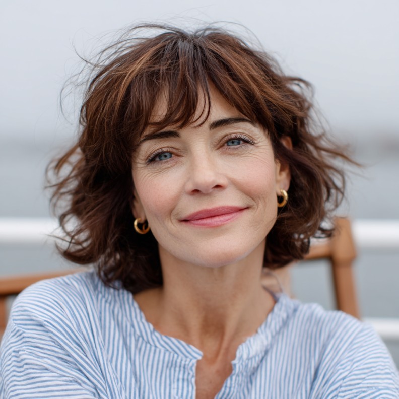 Effortless Textured Layers with Playful Bangs