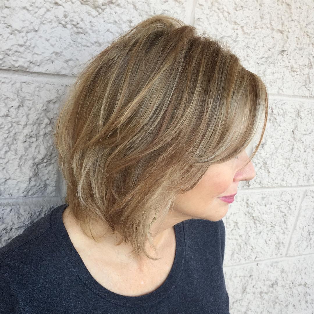Soft Textured Bob with Subtle Highlights
