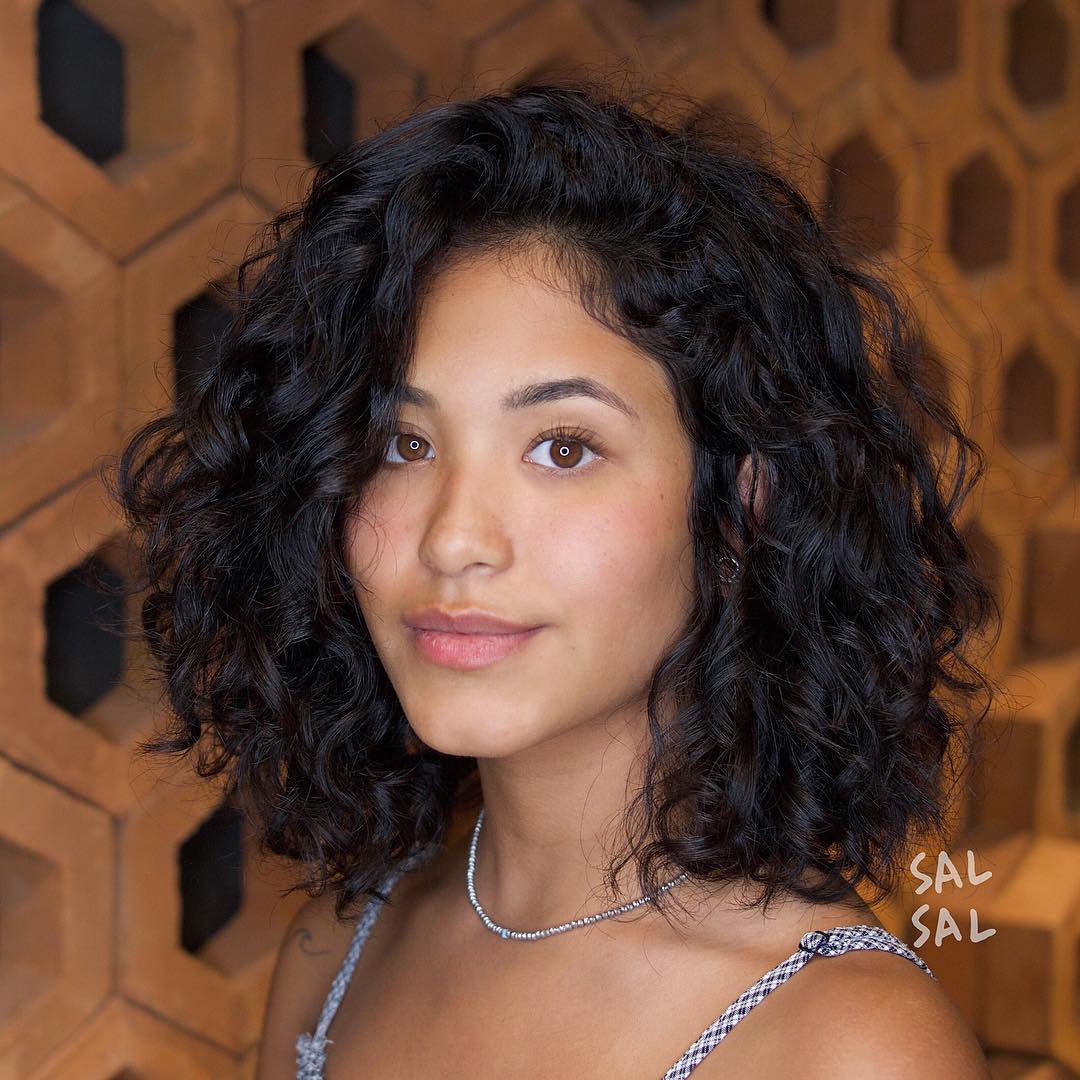 Dynamic Curly Bob with Soft Volume