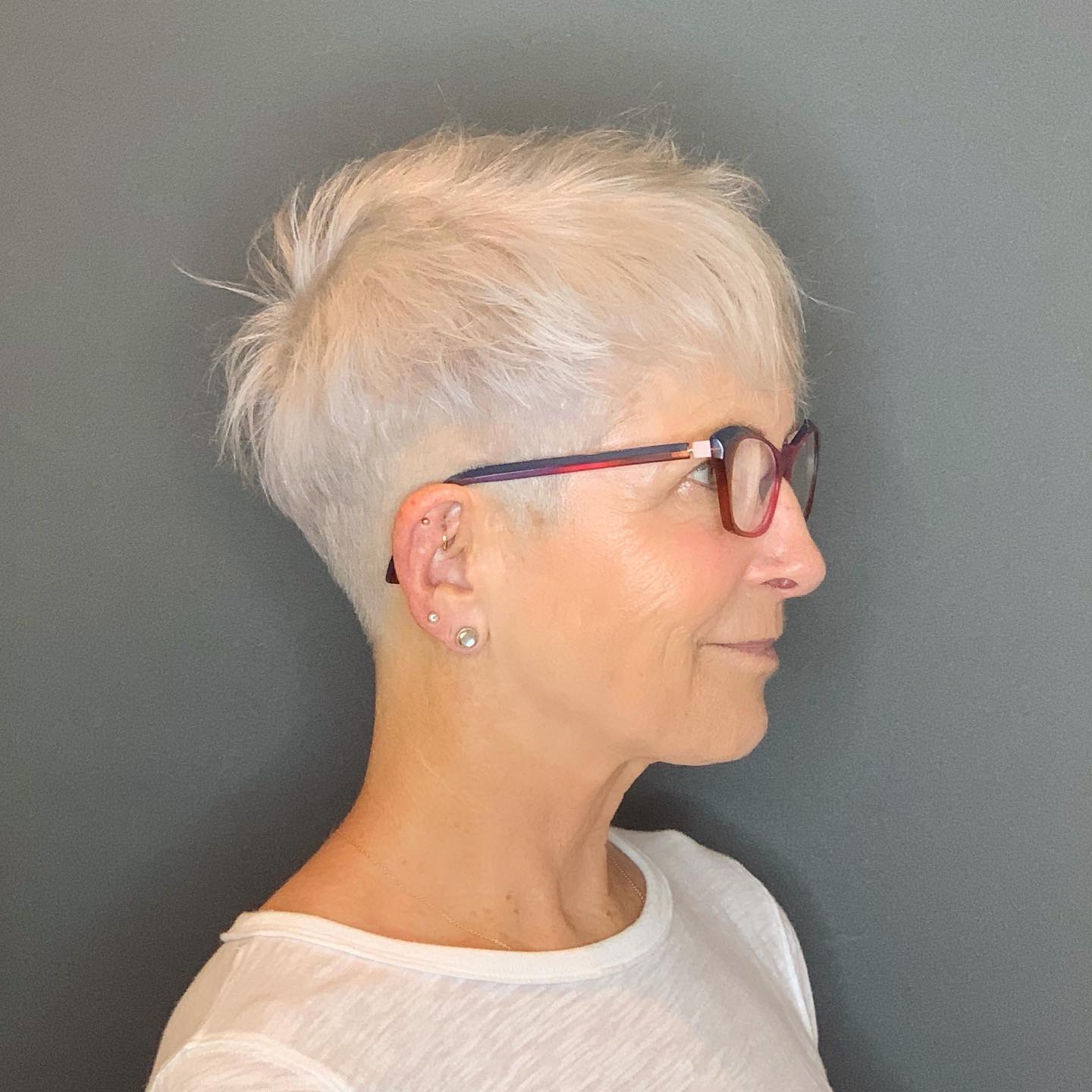 Edgy Textured Short Pixie with Subtle Layers