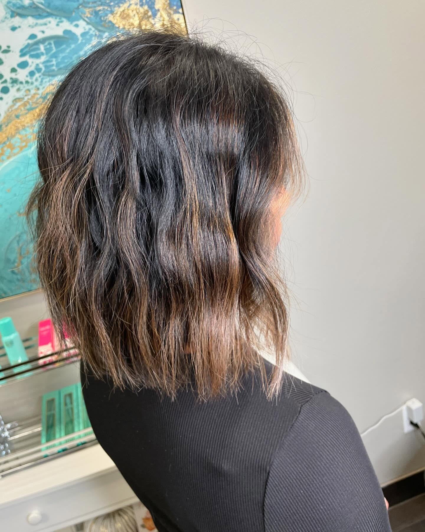 Effortless Textured Lob with Subtle Highlights