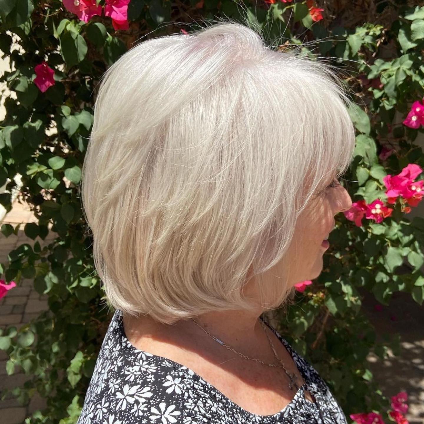 Soft Layered Bob with Subtle Highlights