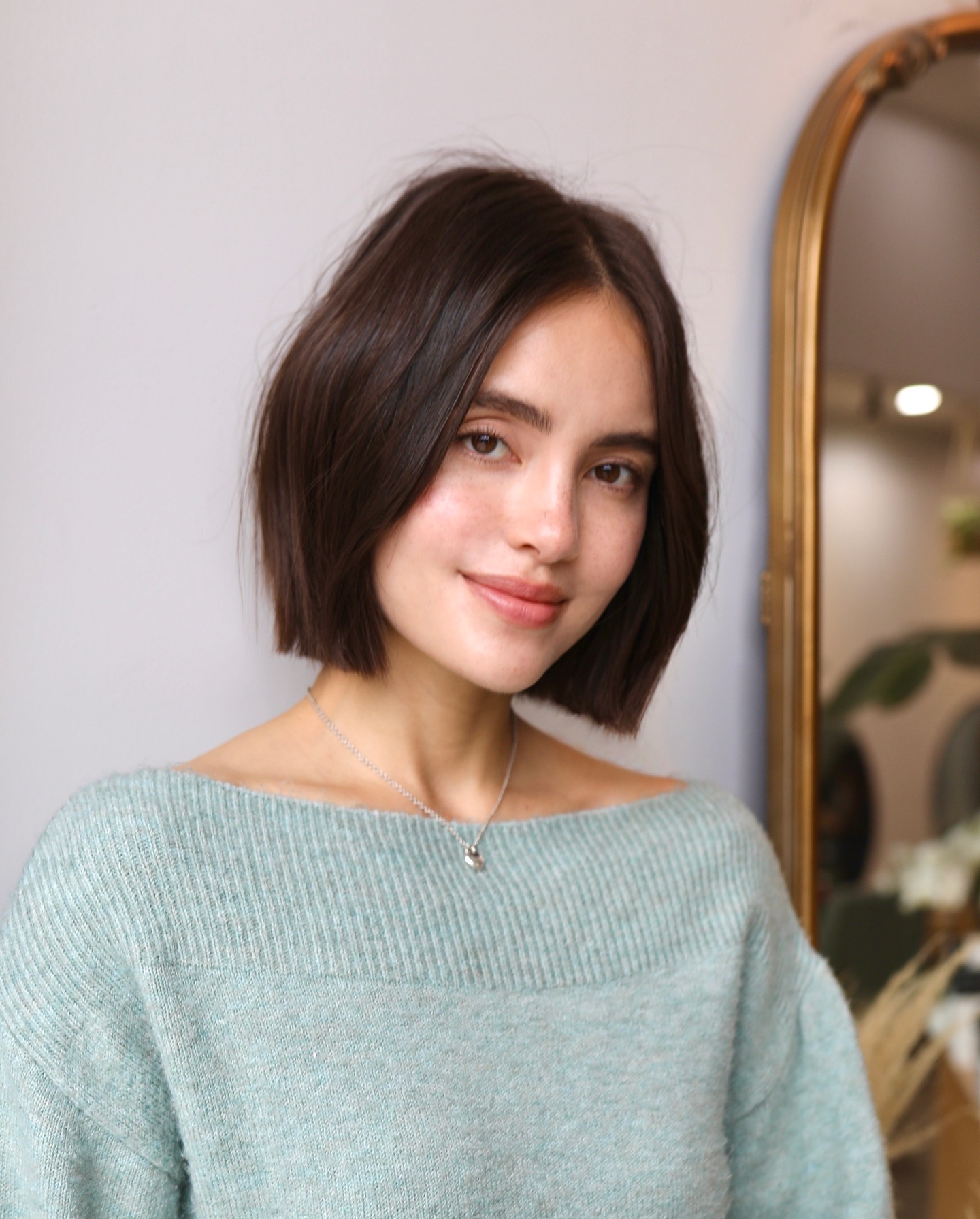 Modern Textured Rounded Bob with Soft Movement