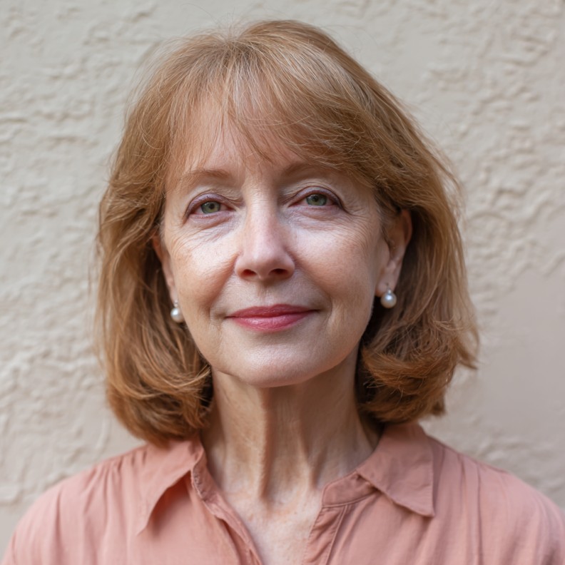 Softly Textured Wispy Bangs with Layered Finish