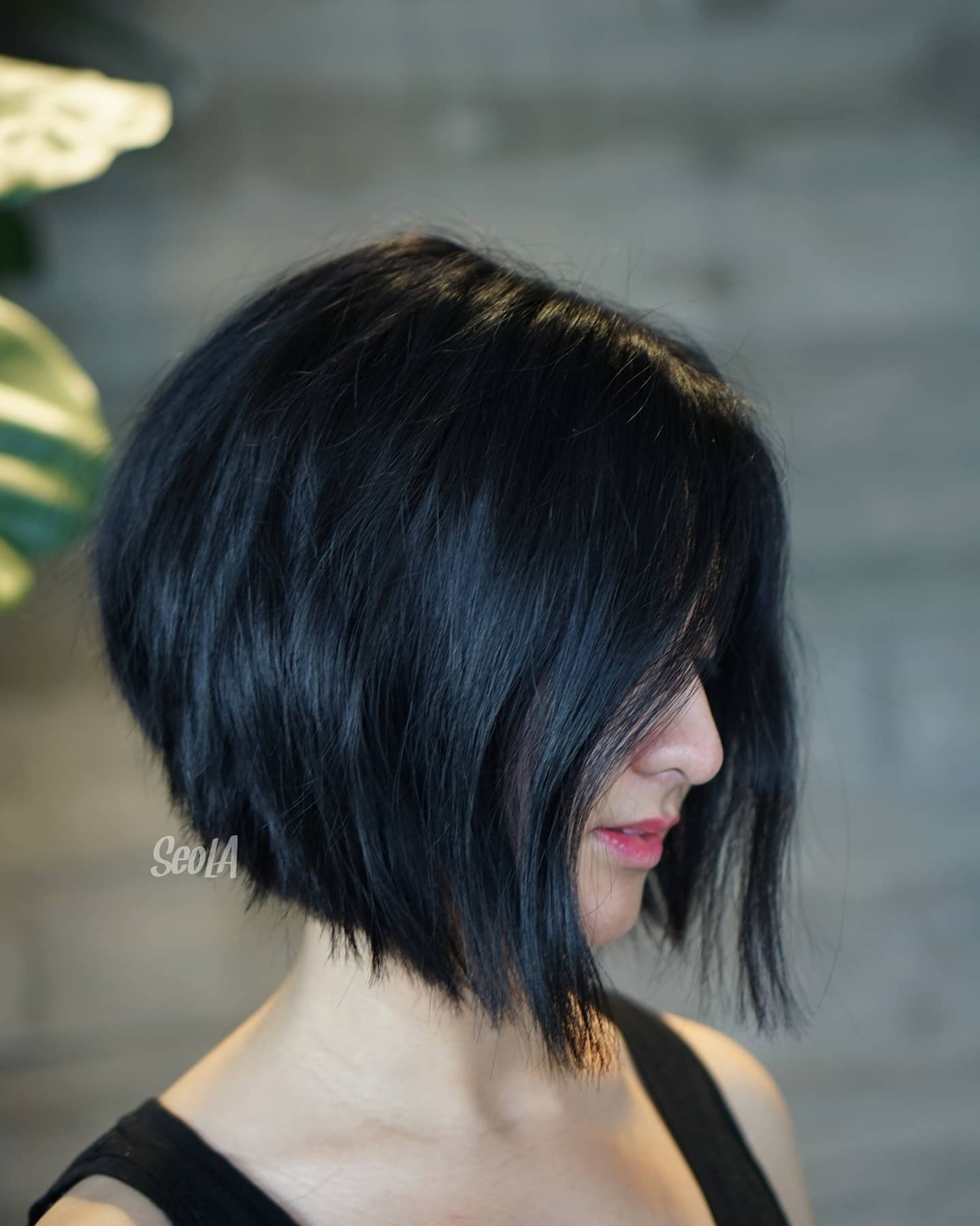Choppy Textured Blunt Bob with Subtle Movement