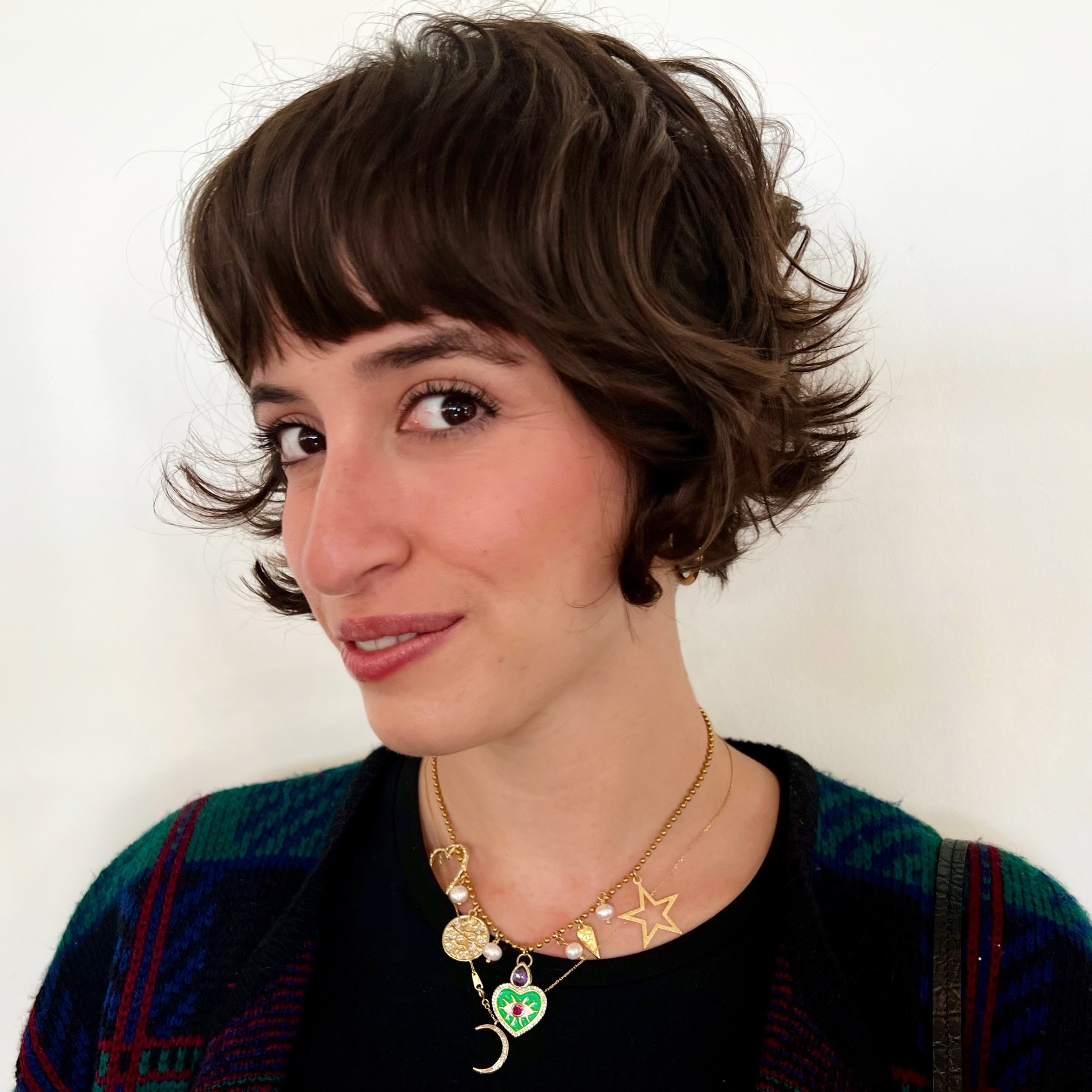 Textured Choppy Bob with Playful Waves