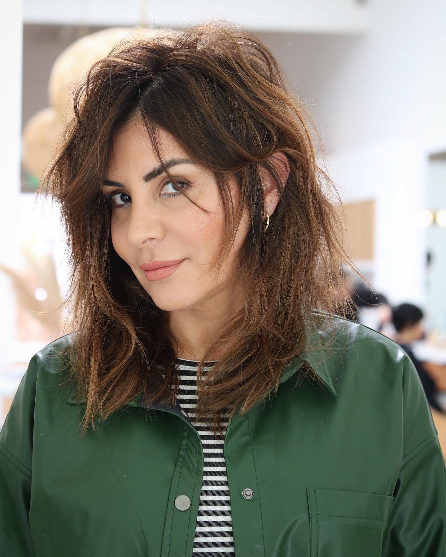 Textured Shaggy Lob with Subtle Highlights
