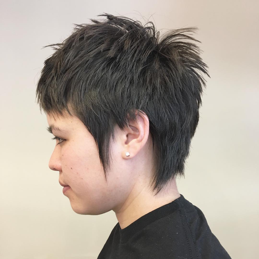 Edgy Textured Short Cut with Defined Layers