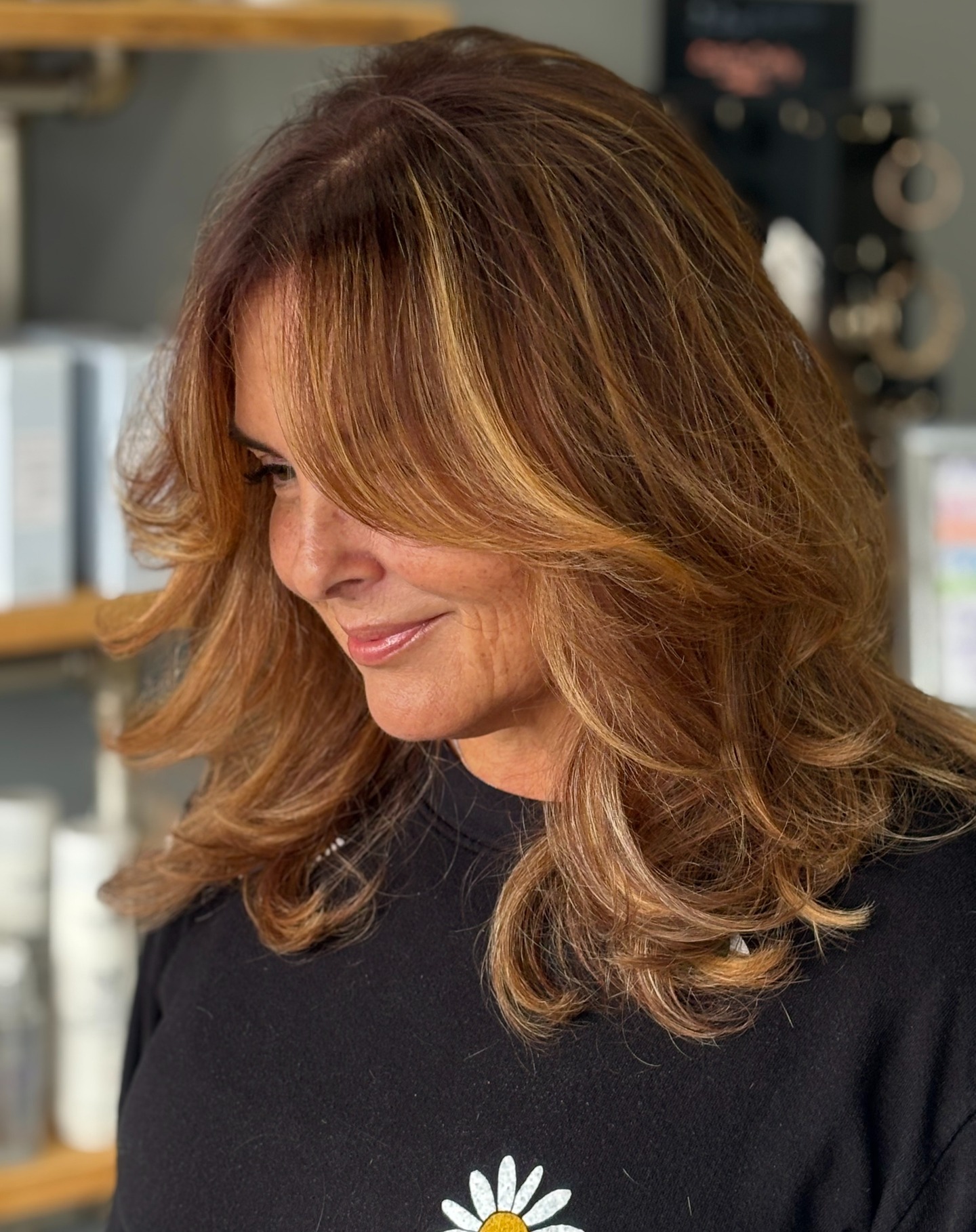 Radiant Layered Cut with Warm Honey Highlights