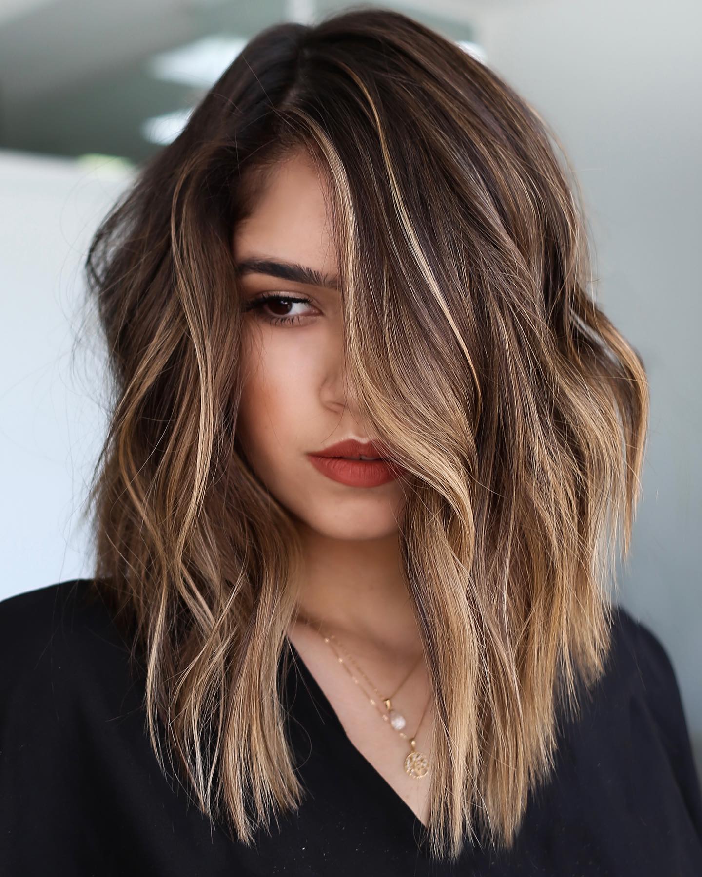 Textured Long Bob with Subtle Caramel Highlights