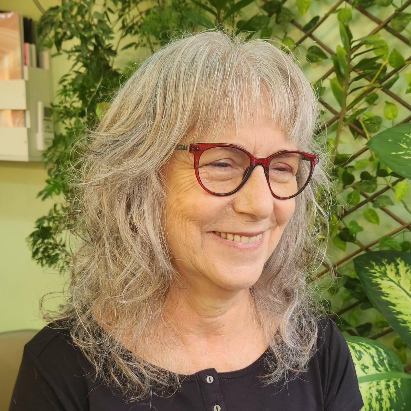 Chic Shaggy Layers with Soft Bangs