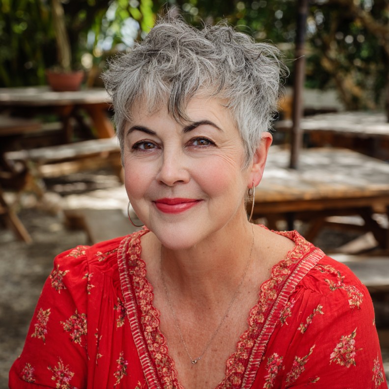 Chic Textured Messy Pixie with Defined Layers