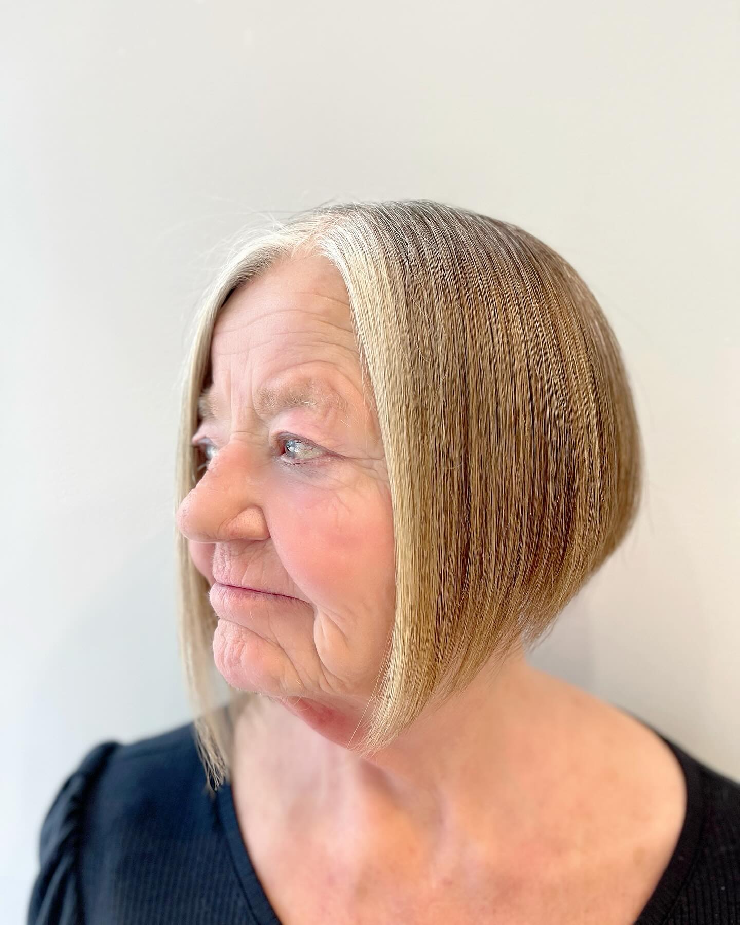 Classic Inverted Bob with Subtle Caramel Highlights