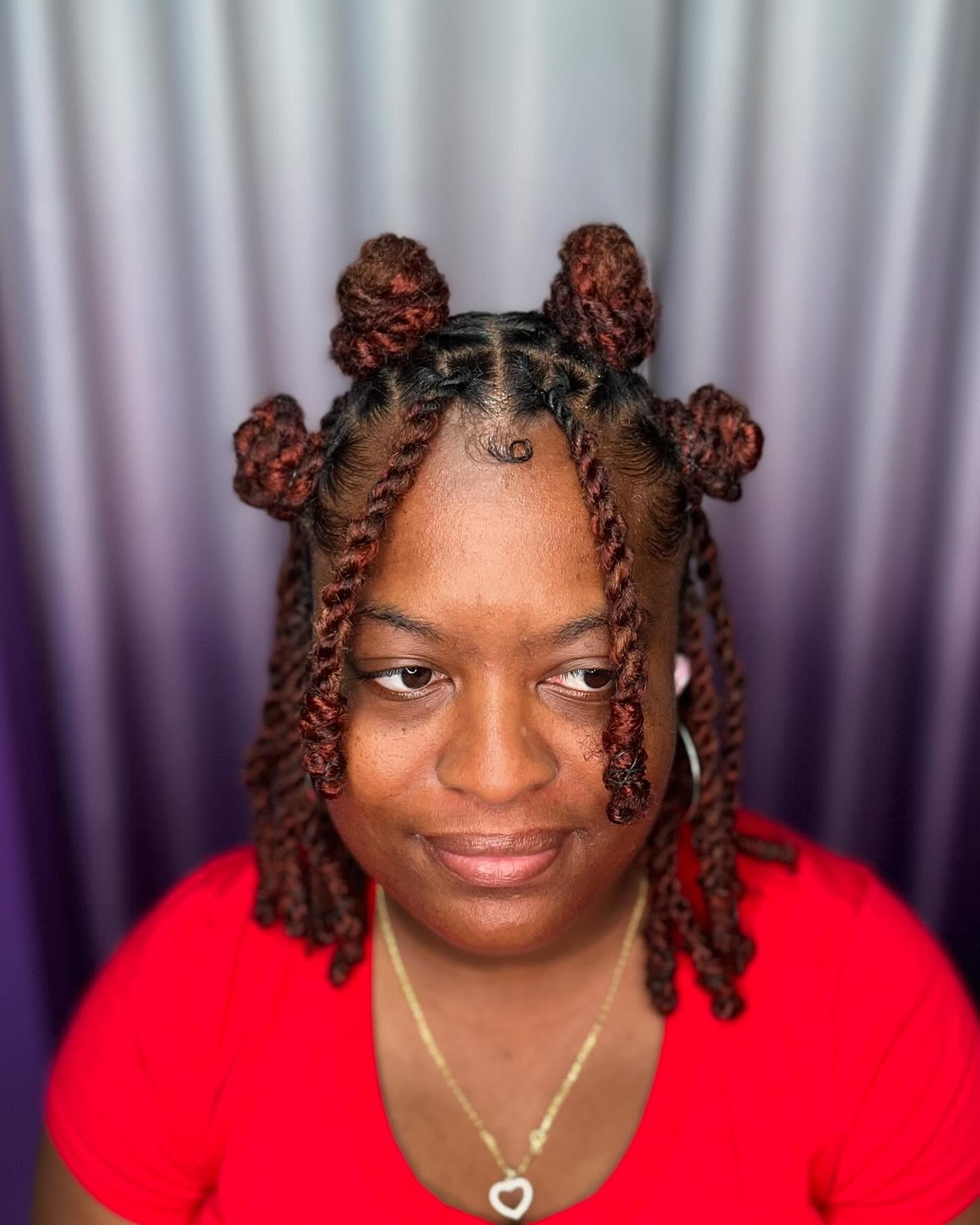 Playful Bantu Knots with Defined Twists