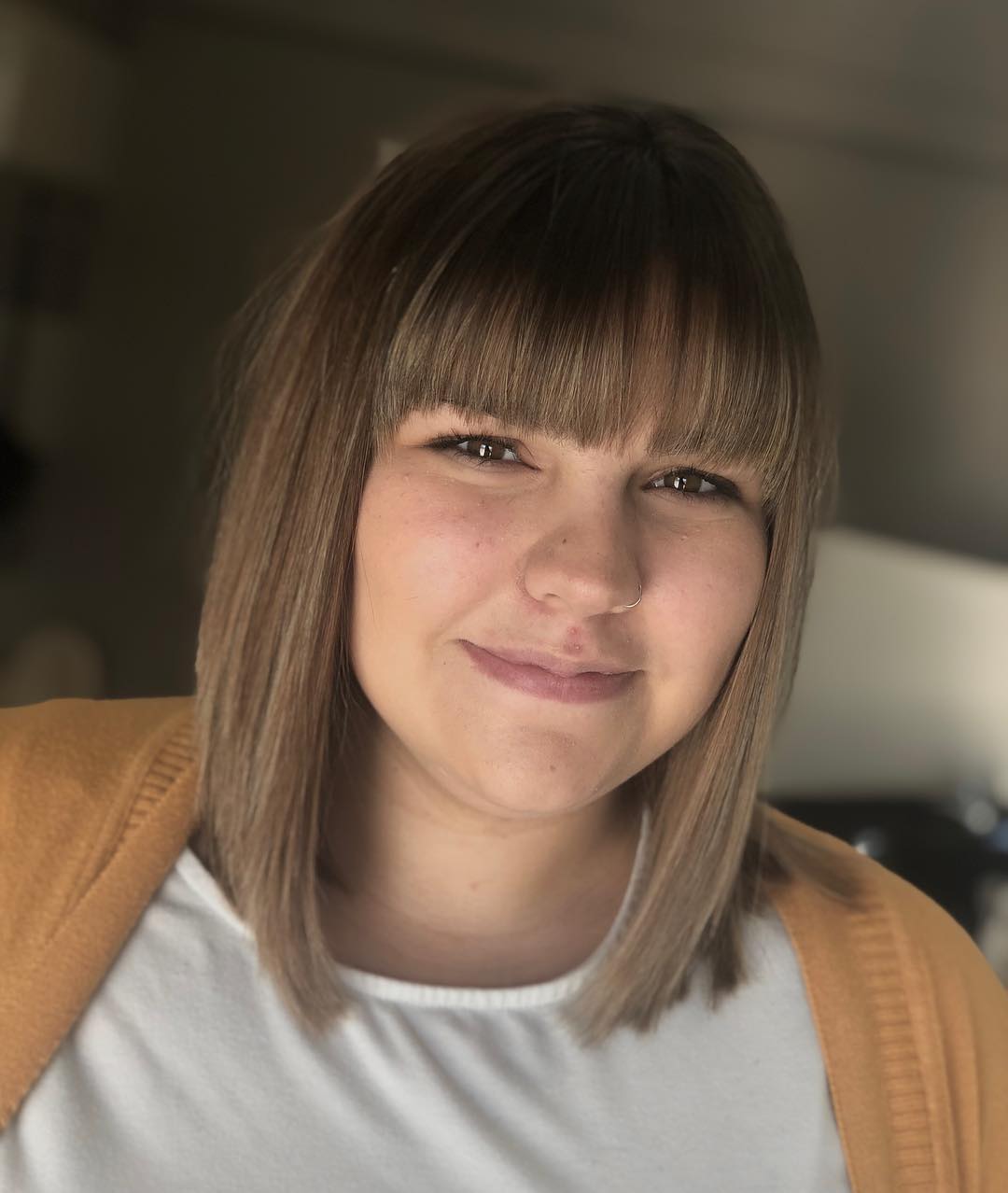 Chic Straight Brow-Skimming Bangs with Blunt Ends