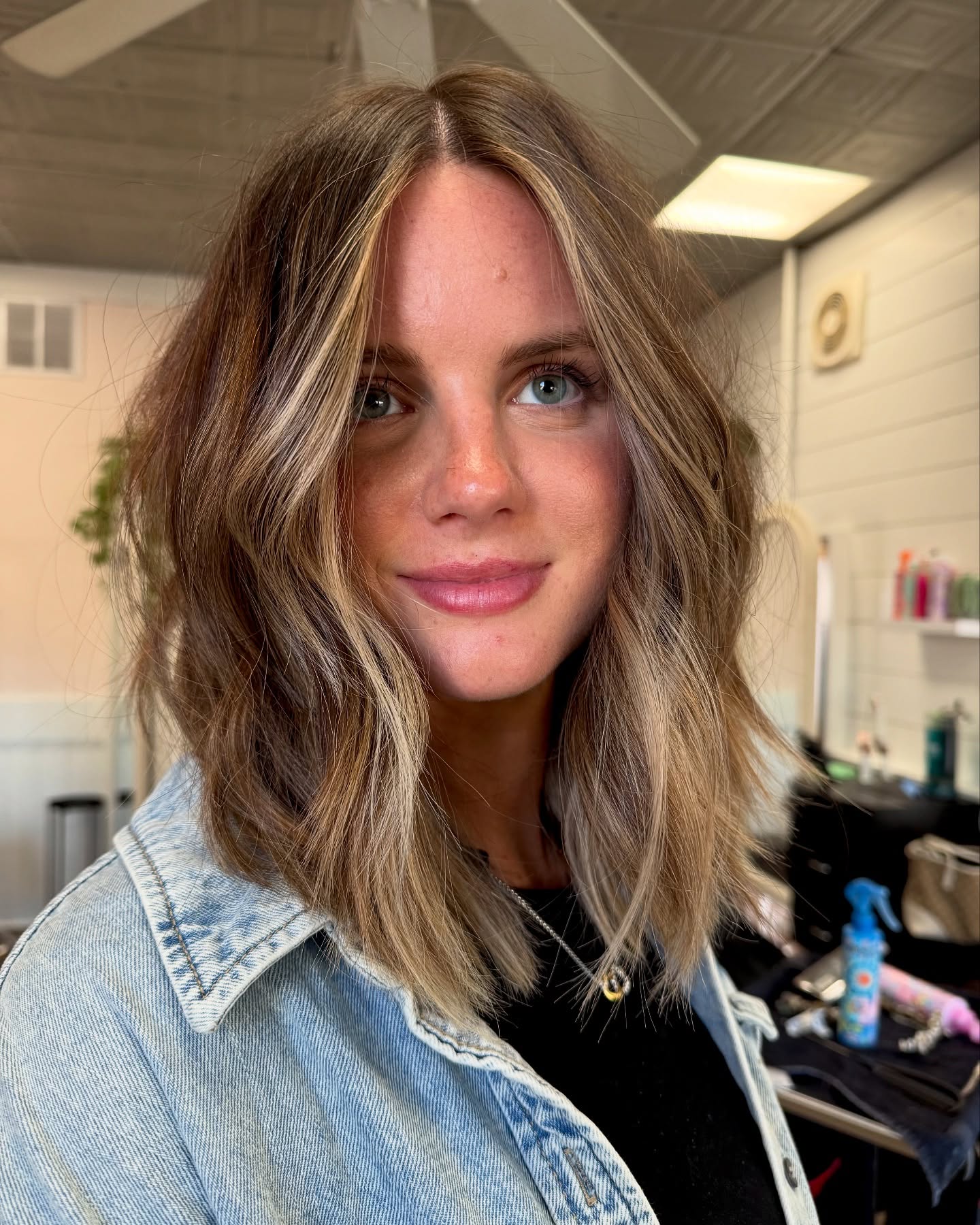 Chic Layered Long Bob with Subtle Balayage