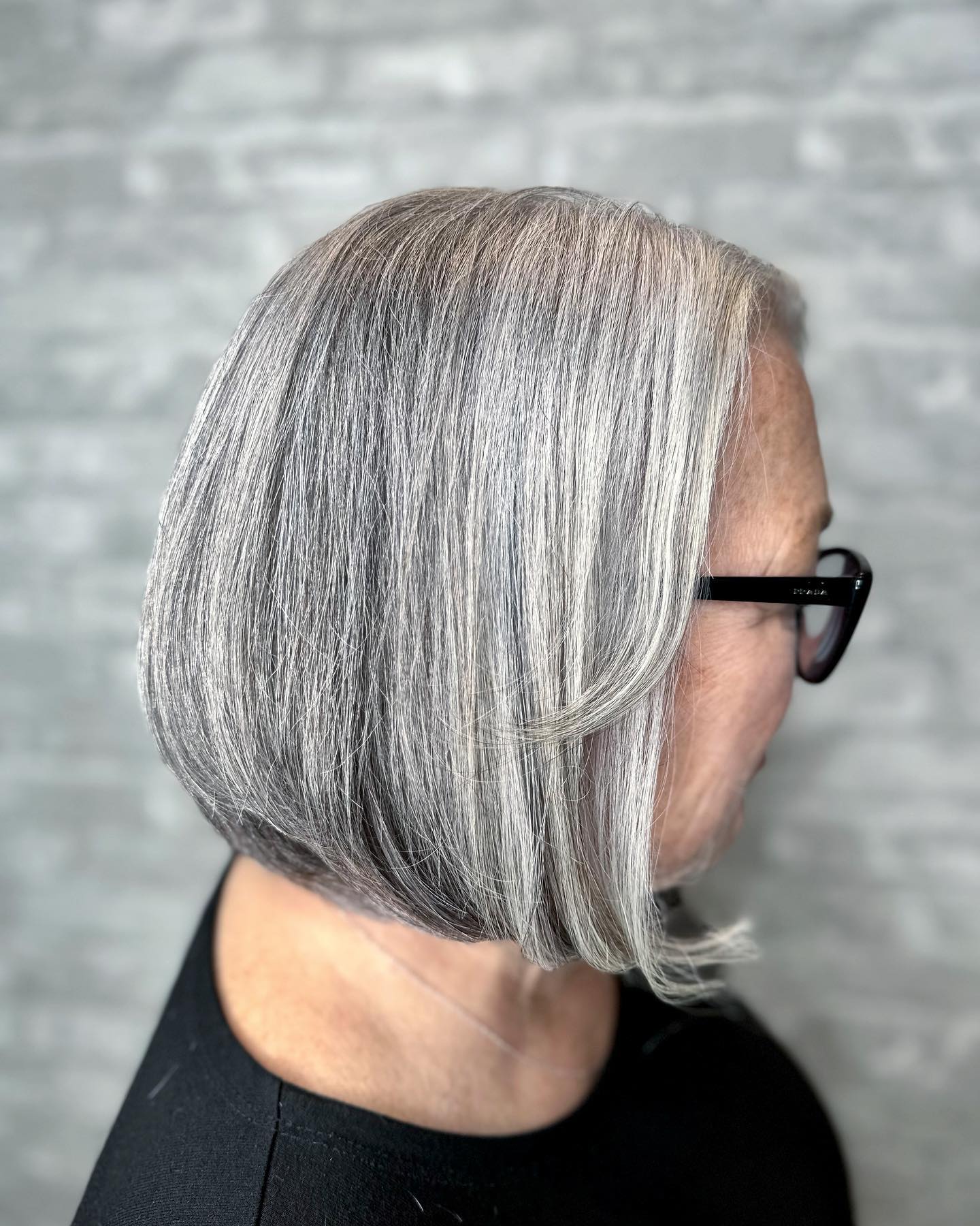 Elegant Silver Bob with Subtle Textured Ends