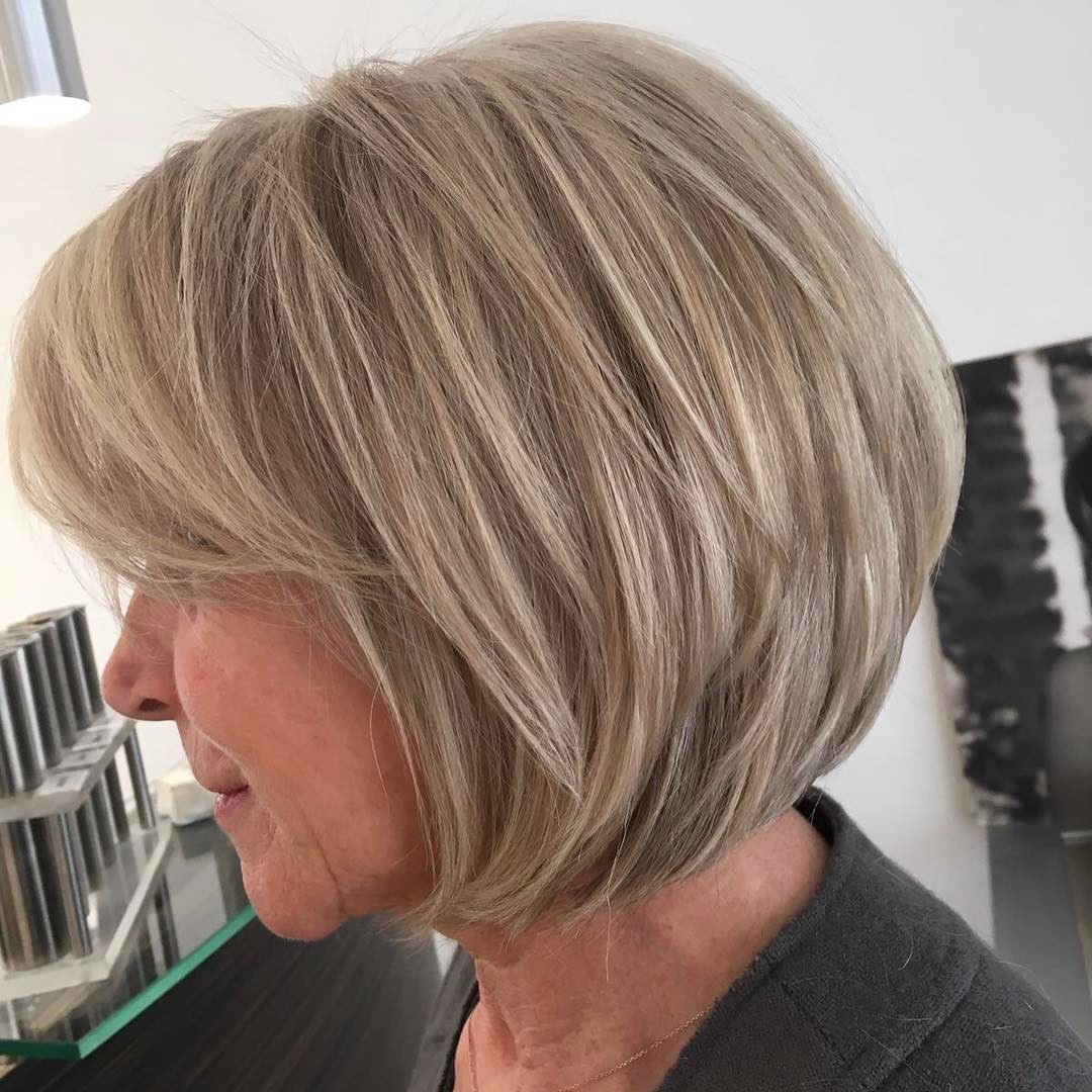 Elegant Soft Blunt Bob with Subtle Highlights
