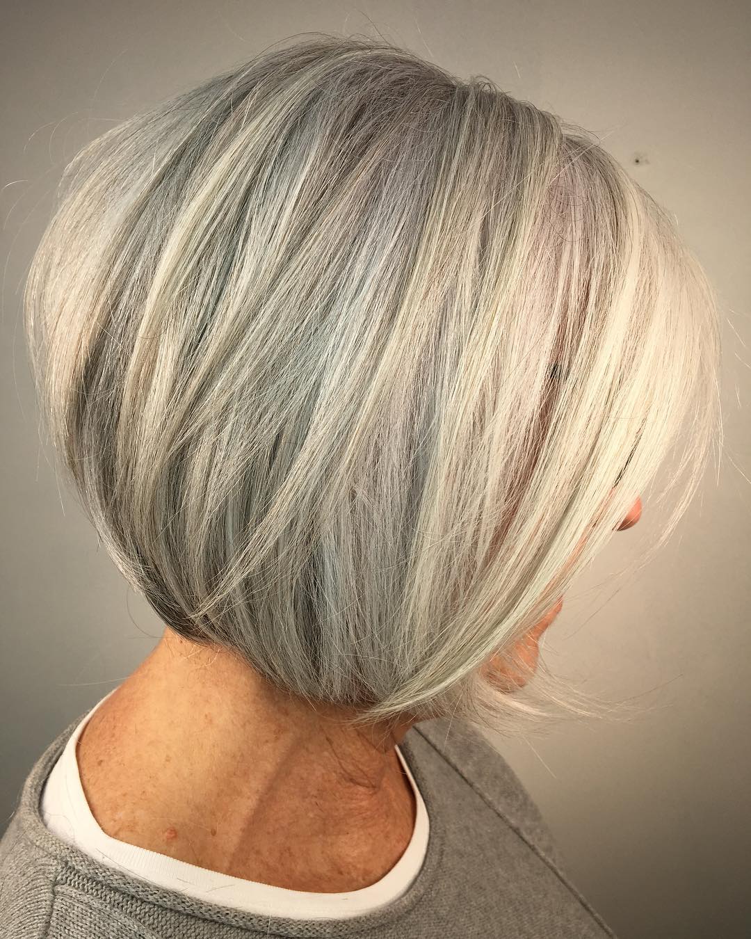 Soft Textured Bob with Subtle Highlights