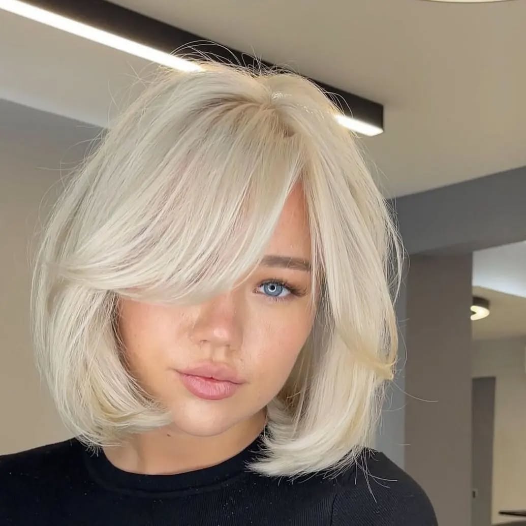 Stylish Blunt Lob with Soft Side Bangs
