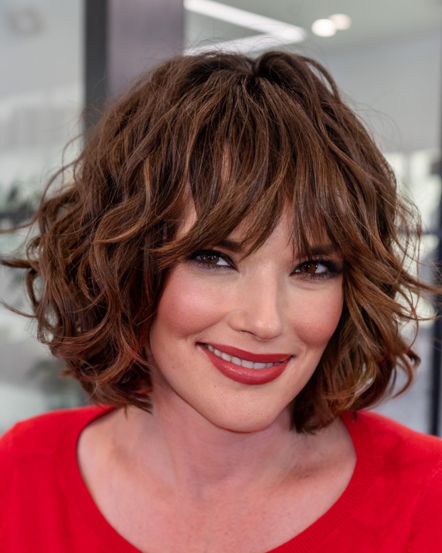 wavy bob with bangs that looks naturally styled