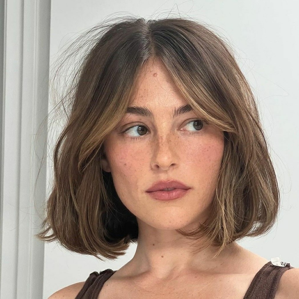 Softly Textured Mid-Length Bob with Subtle Highlights