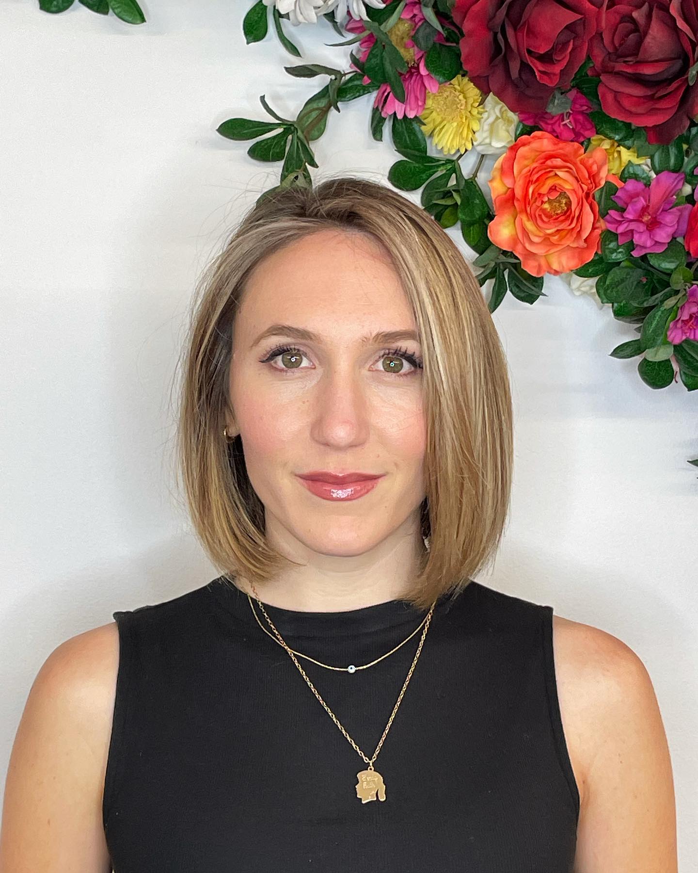 Chic Textured Bob with Subtle Face Frame