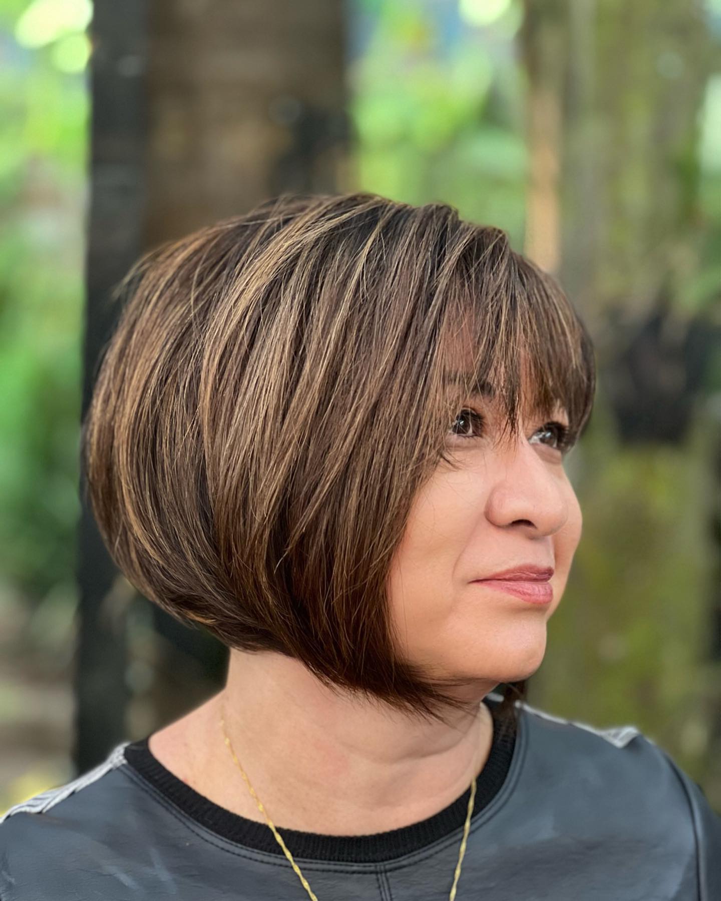 Elegant Angled Bob with Subtle Highlights