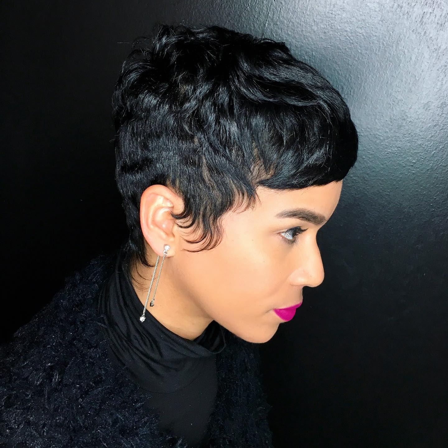 Chic Textured Pixie Cut with Soft Waves