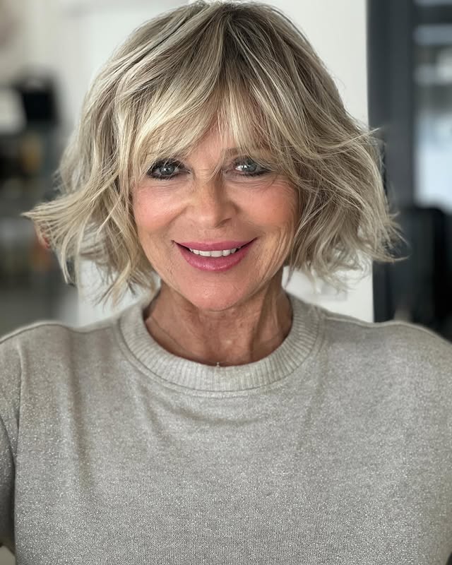 Effortless Textured Lob with Face-Framing Bangs