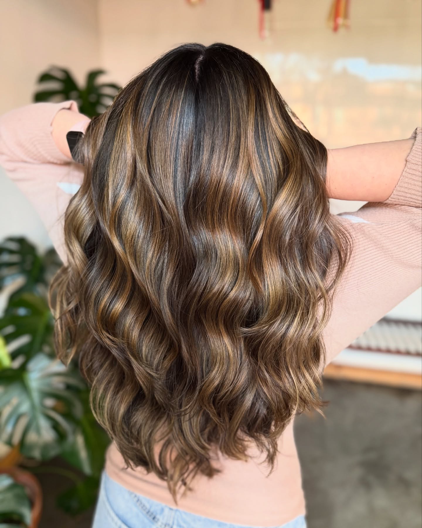 long wavy bronde hair with subtle highlights