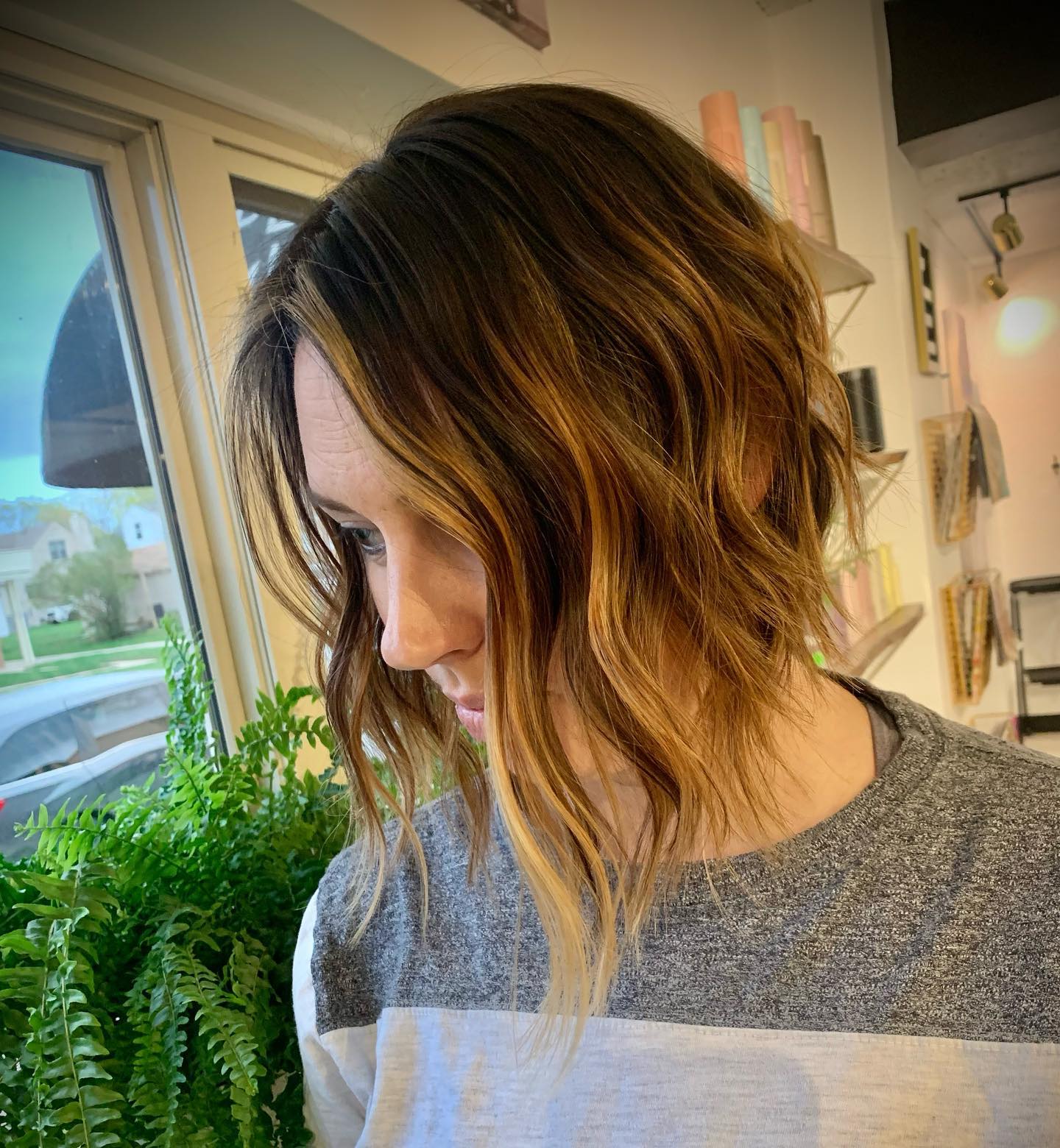 Textured Wavy Bob with Sun-Kissed Highlights