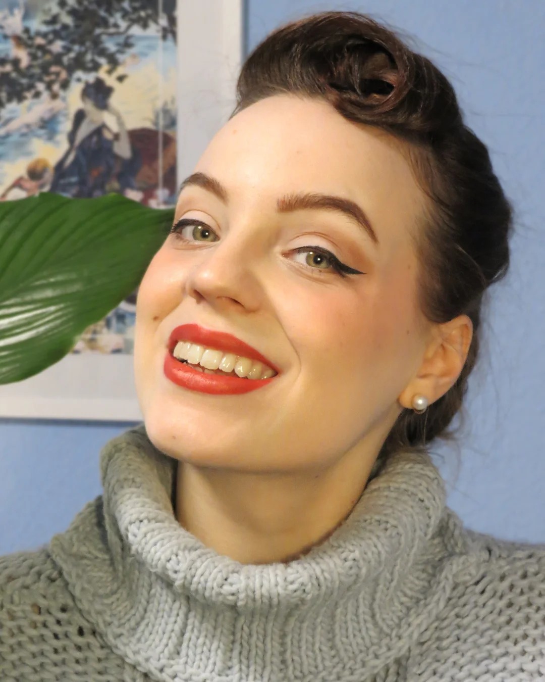 chic vintage victory roll with soft waves