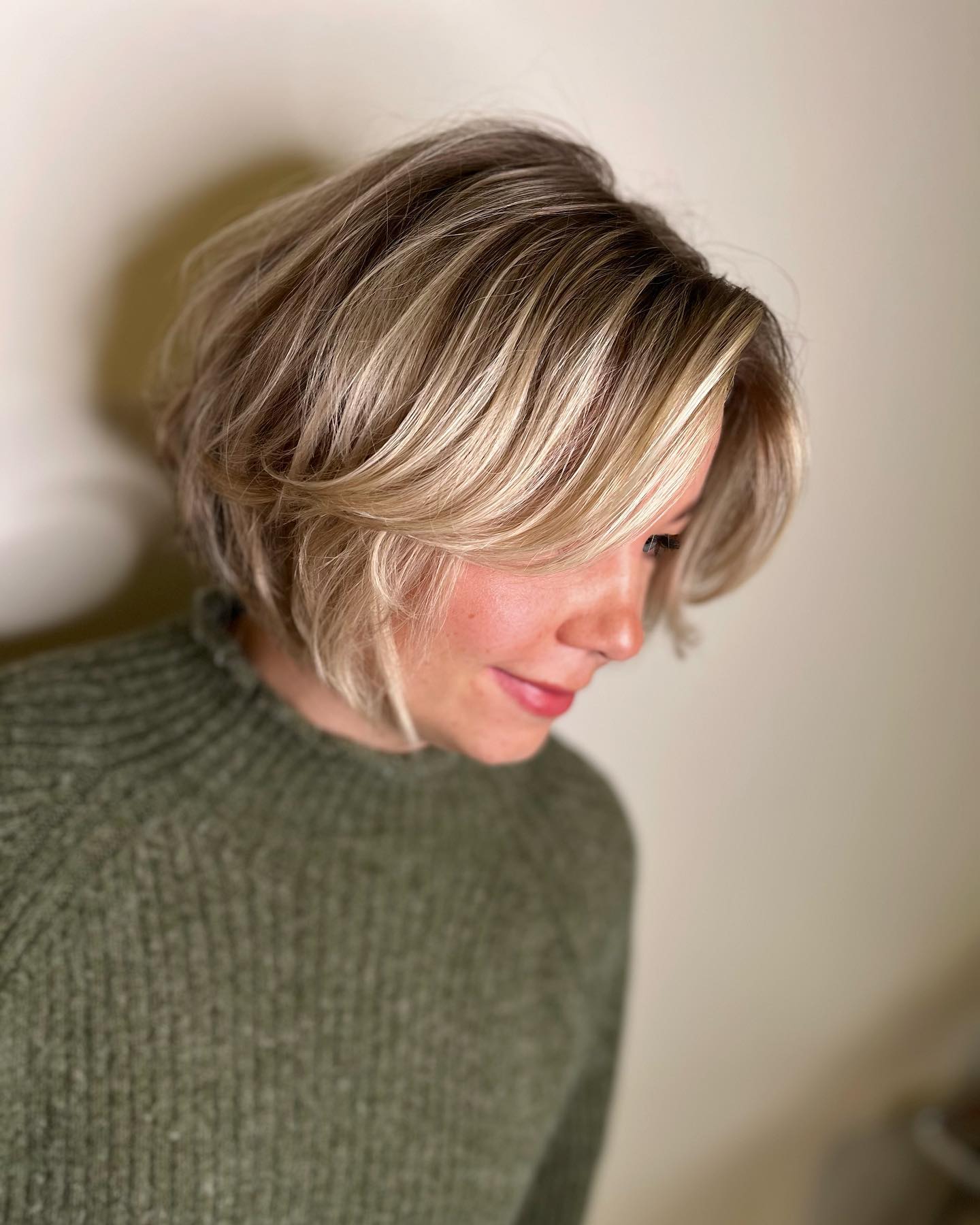 Modern Soft Bixie Cut with Subtle Highlights