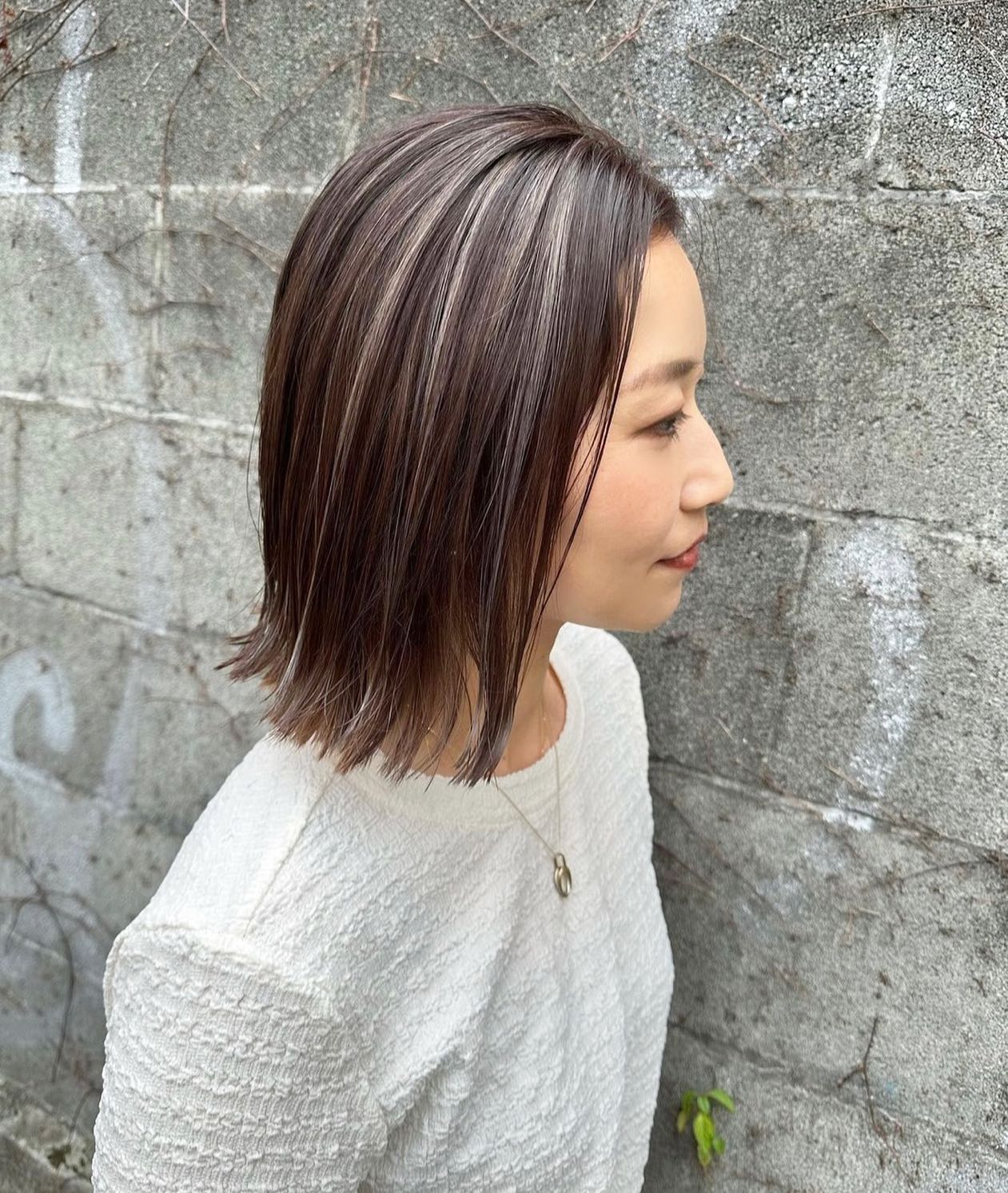 Modern Textured Lob with Subtle Highlights