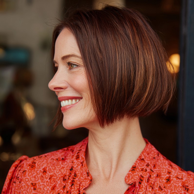 Sleek One-Length Bob with Subtle Highlights