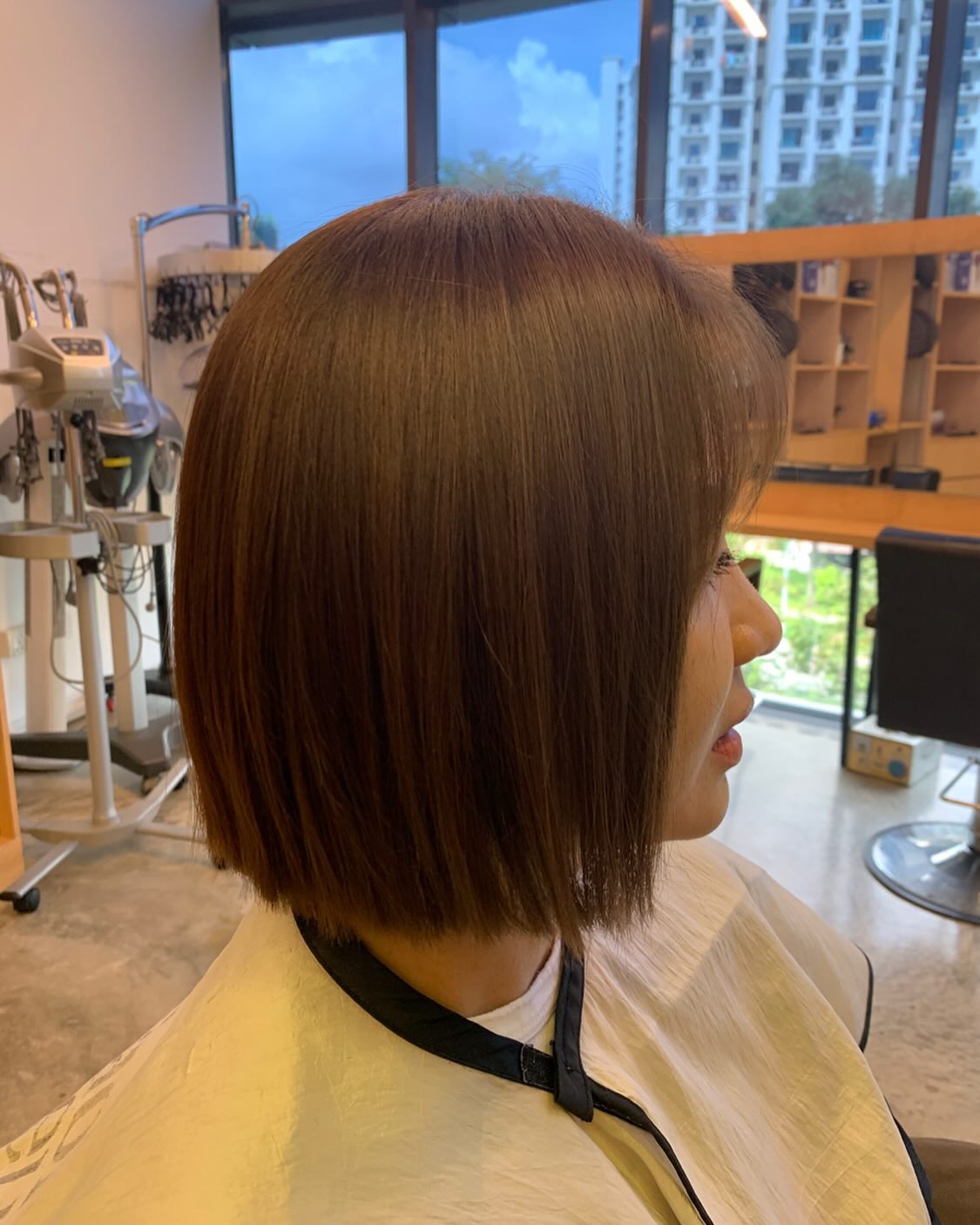 Sleek Straight Cut with Subtle Textured Edges