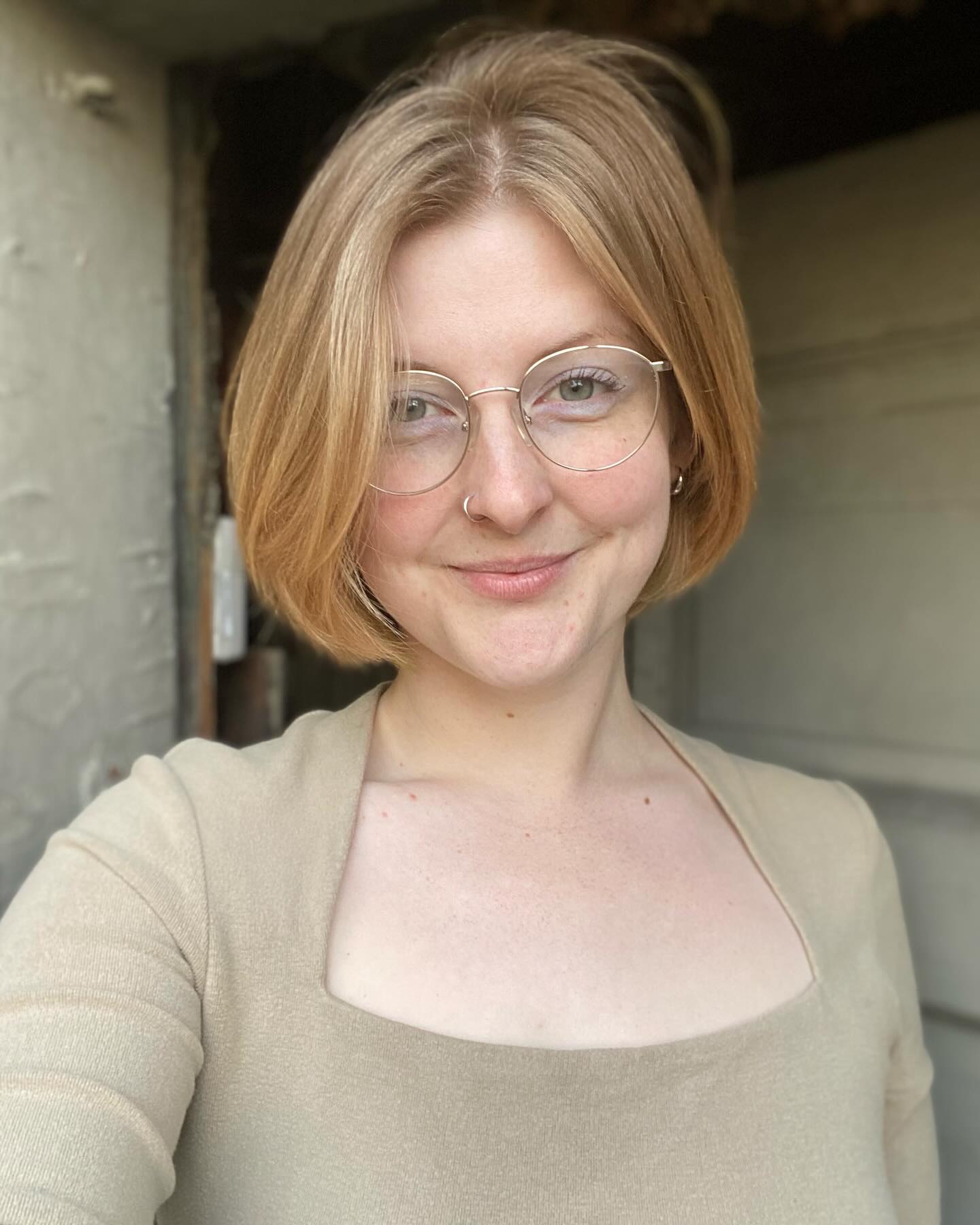 Softly Layered Jaw-Length Bob with Subtle Highlights