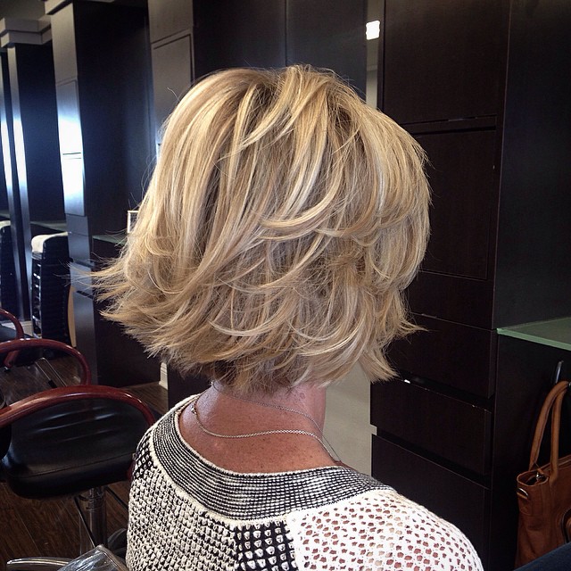 Textured Layered Bob with Soft Blonde Highlights