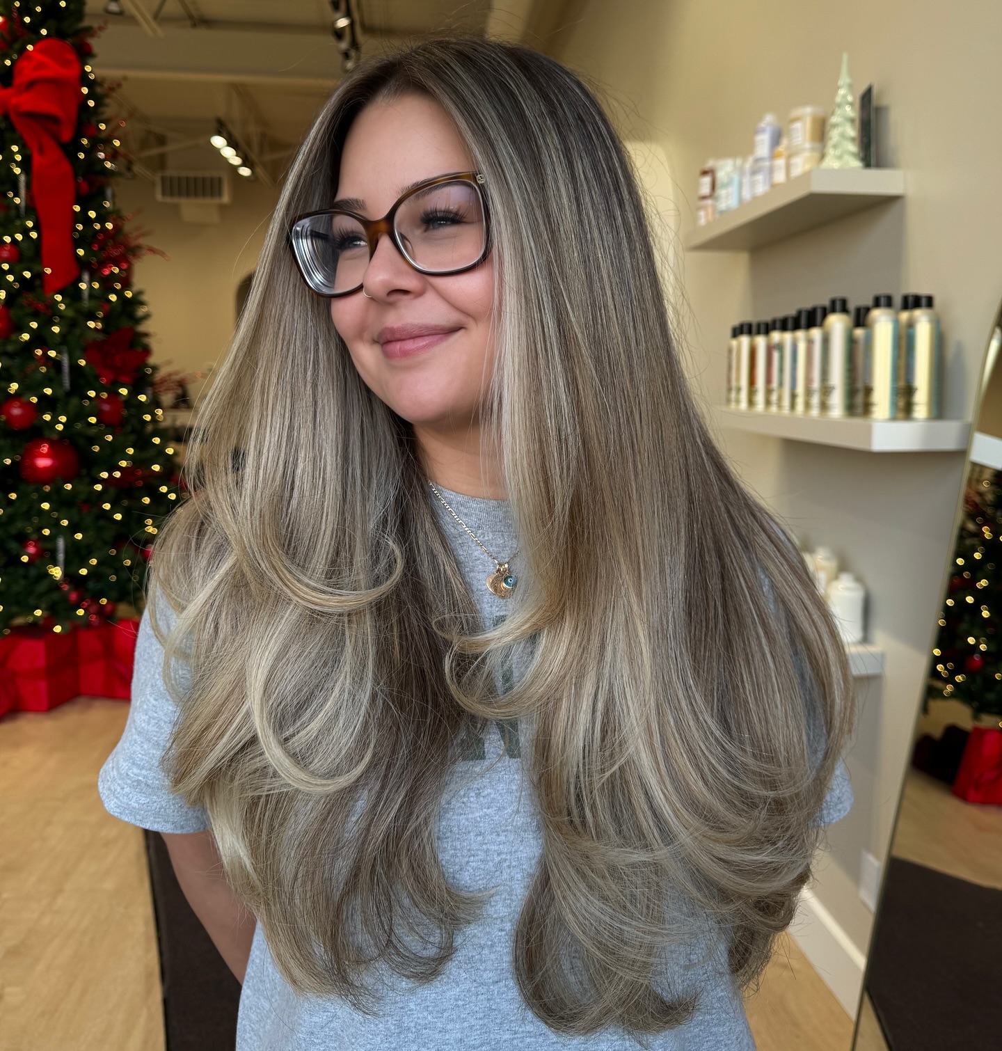 Long Layered Blonde Hair with Subtle Dimension