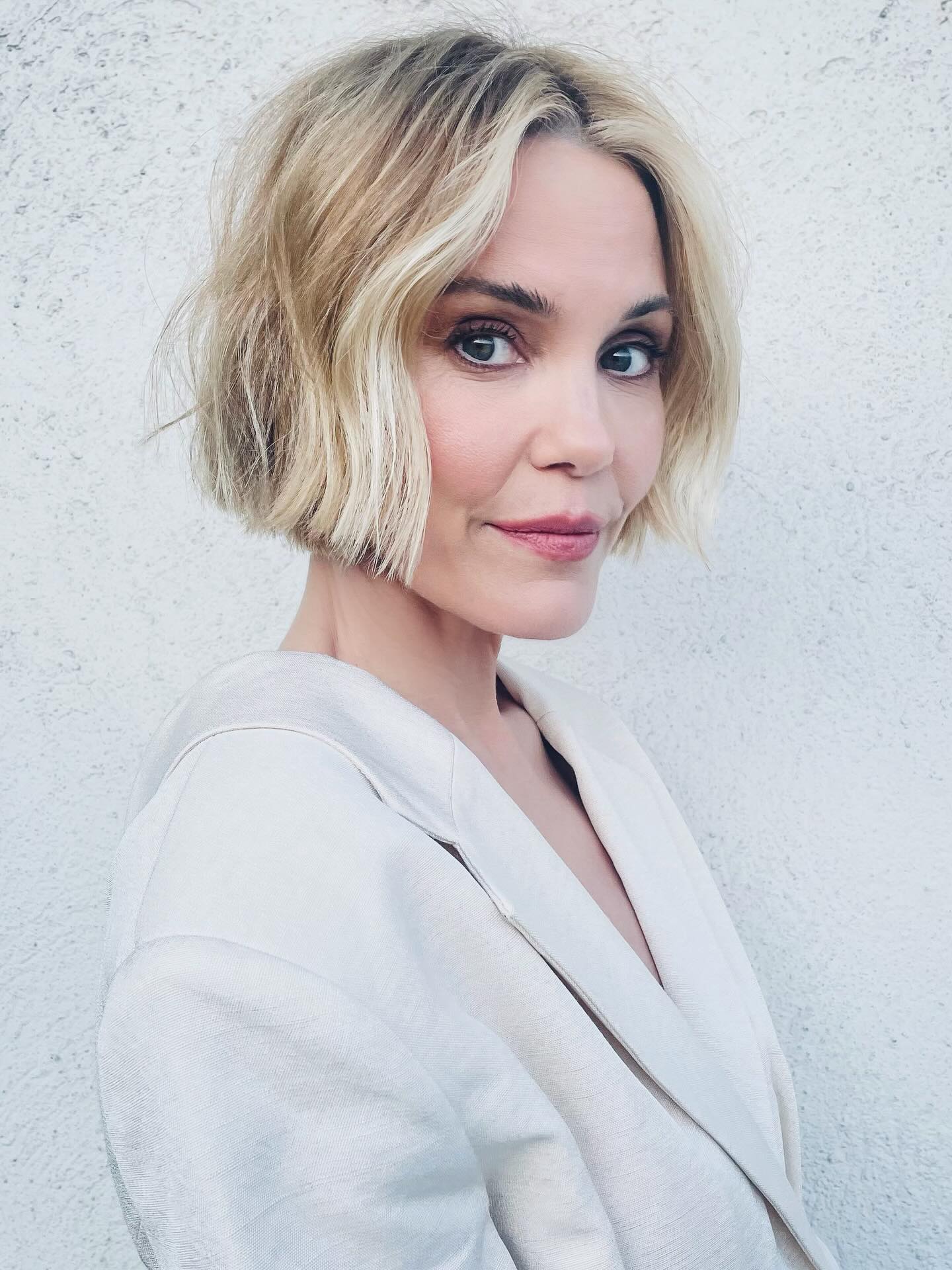 Textured Frayed Bob with Soft Waves
