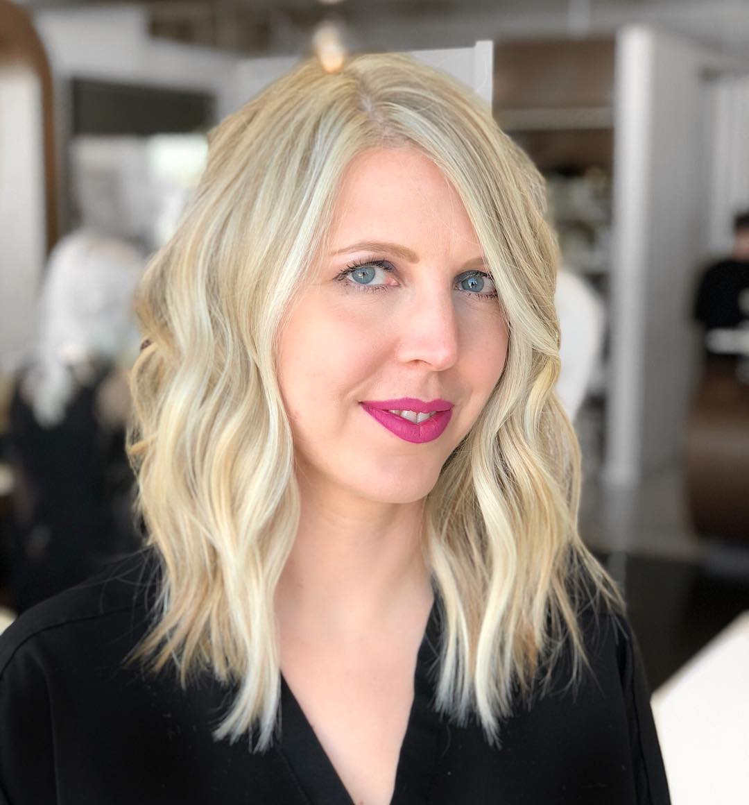 Softly Textured Lob with Subtle Beach Waves