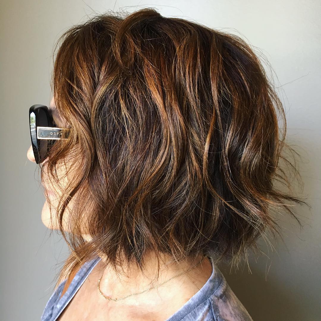 Textured Bob with Warm Blonde Highlights
