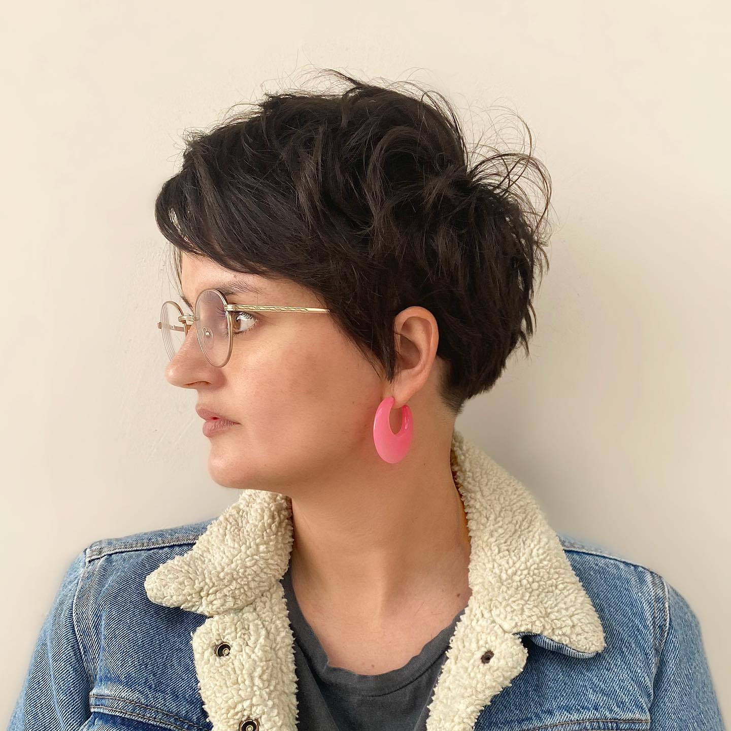 Textured Piecey Pixie with Soft Waves